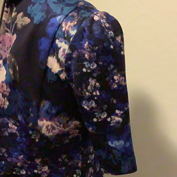 👗 Betsey Johnson Floral Print Sheath Dress 👗 - Picture 7 of 9